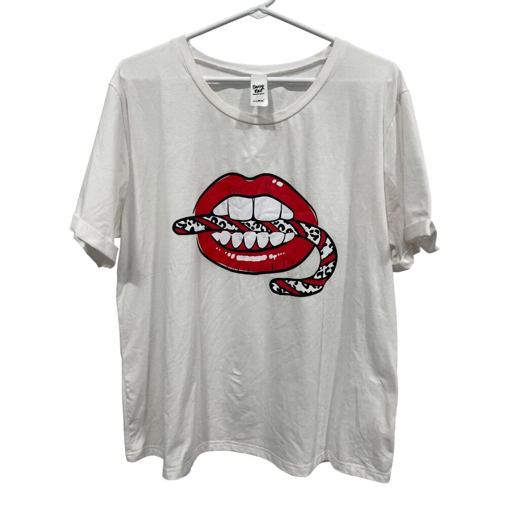 Daisy Rae Candy Cane Lips Graphic T Shirt Womens XL Short Sleeve White Essential
